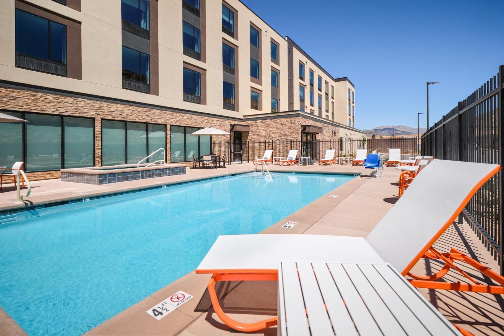 Holiday Inn La Verkin - Zion Park By Ihg Bagian luar foto